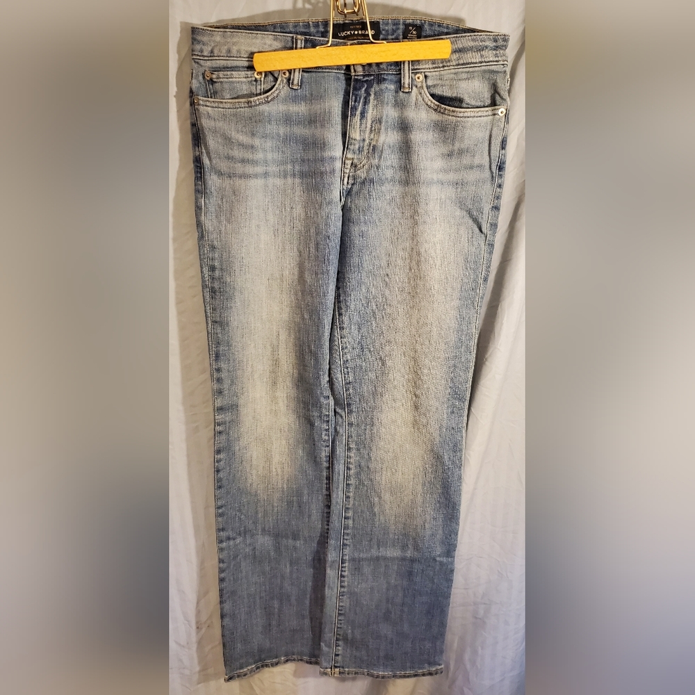 Lucky brand Lolita boot cut mid rise. Size 10 waist and 32 inseam